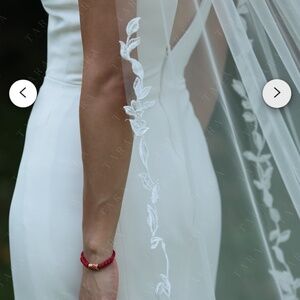 Lace wedding veil